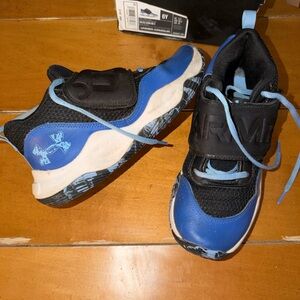 Under Armour Kids' Black and Blue Sneakers